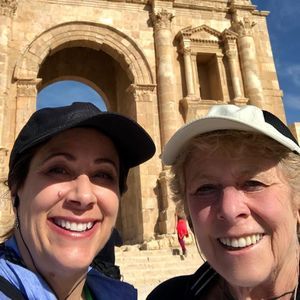 Meet your Posher, Lori